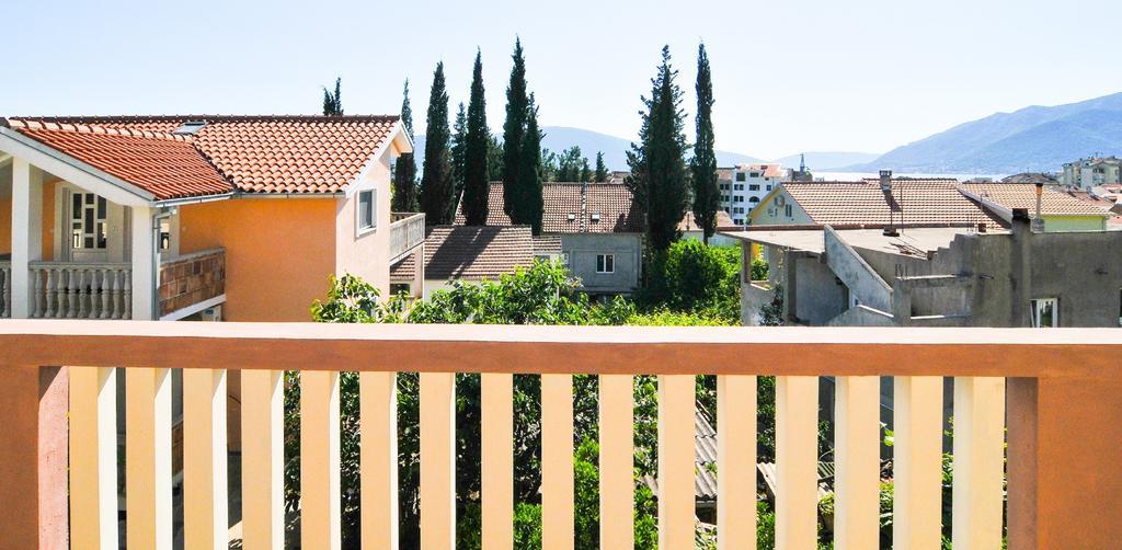 Apartments Mira Tivat Zewnętrze zdjęcie