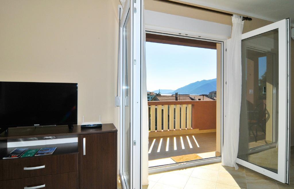 Apartments Mira Tivat Zewnętrze zdjęcie