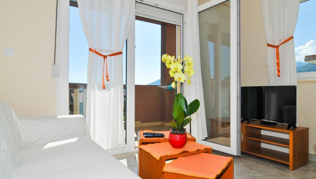 Apartments Mira Tivat Zewnętrze zdjęcie