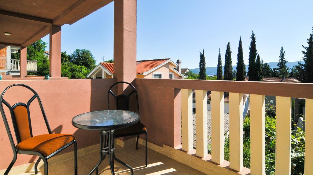 Apartments Mira Tivat Zewnętrze zdjęcie