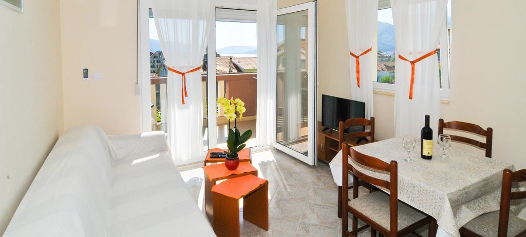 Apartments Mira Tivat Zewnętrze zdjęcie