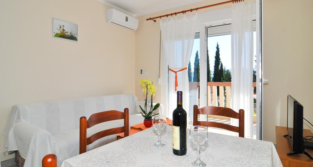 Apartments Mira Tivat Zewnętrze zdjęcie