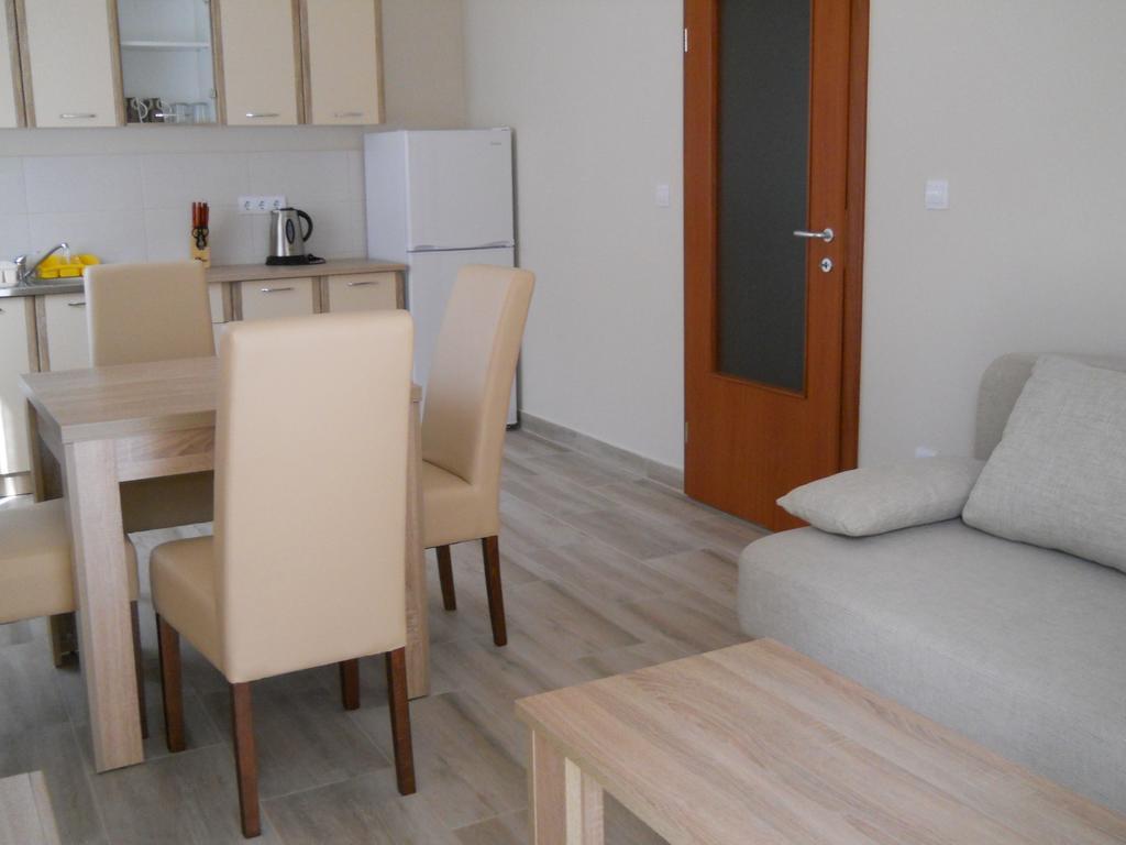 Apartments Mira Tivat Zewnętrze zdjęcie