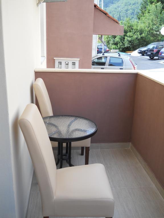 Apartments Mira Tivat Zewnętrze zdjęcie
