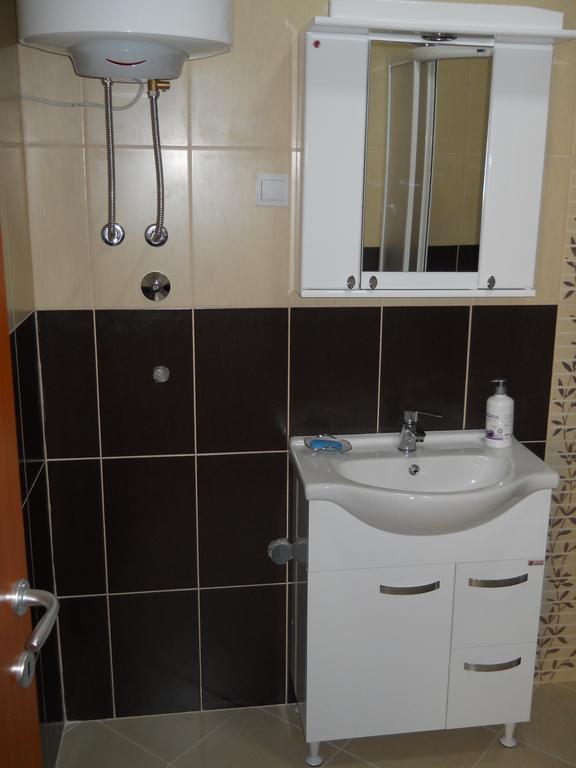 Apartments Mira Tivat Zewnętrze zdjęcie