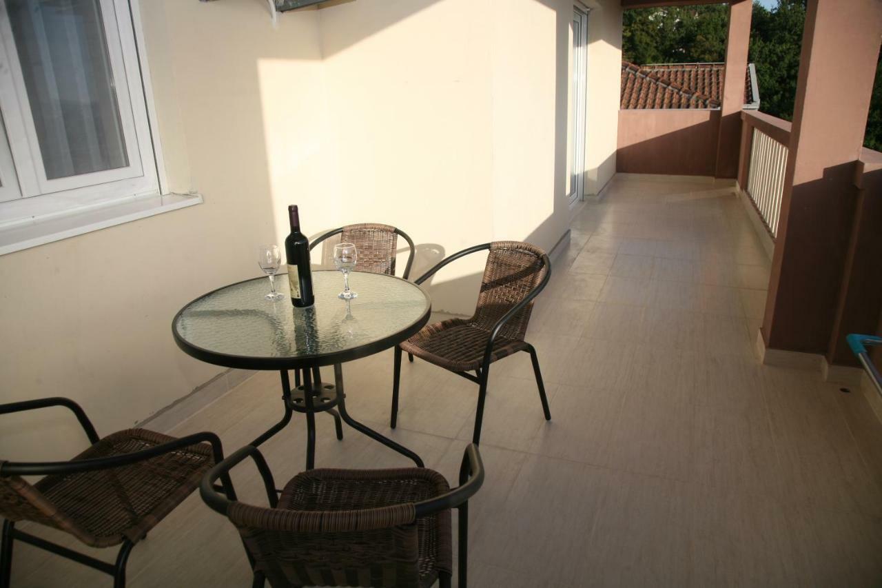 Apartments Mira Tivat Zewnętrze zdjęcie