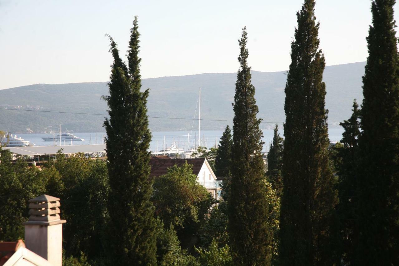 Apartments Mira Tivat Zewnętrze zdjęcie