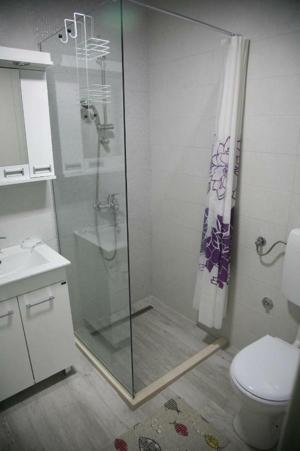 Apartments Mira Tivat Zewnętrze zdjęcie