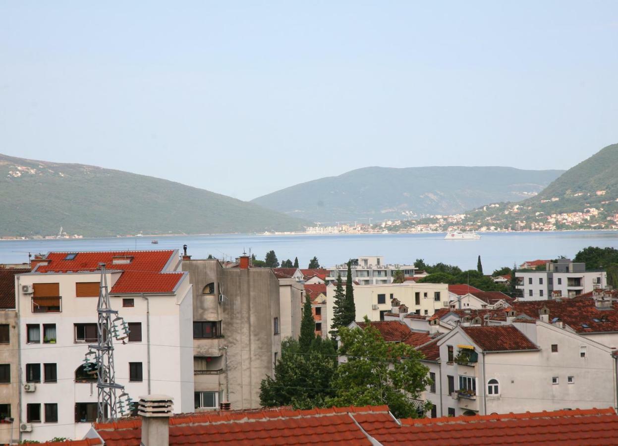 Apartments Mira Tivat Zewnętrze zdjęcie