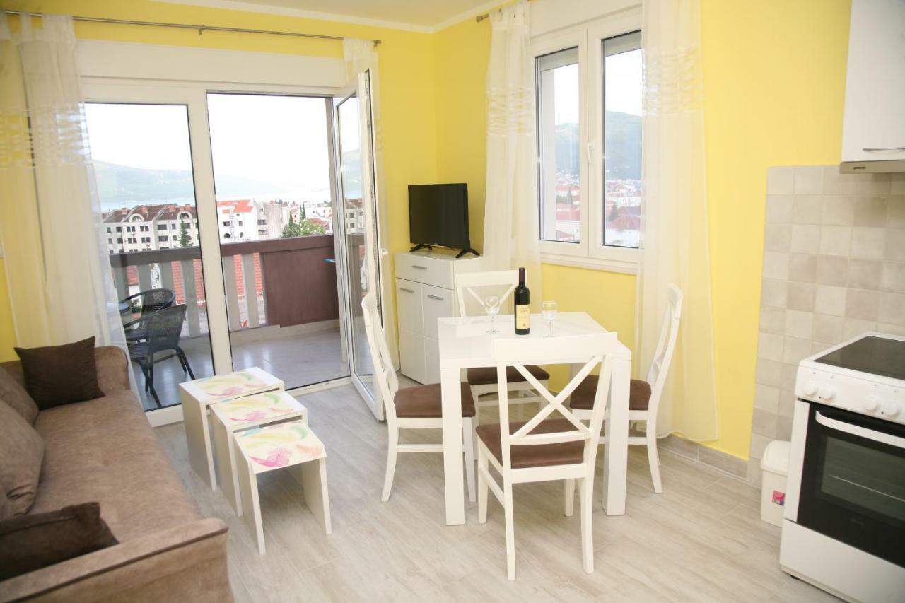Apartments Mira Tivat Zewnętrze zdjęcie