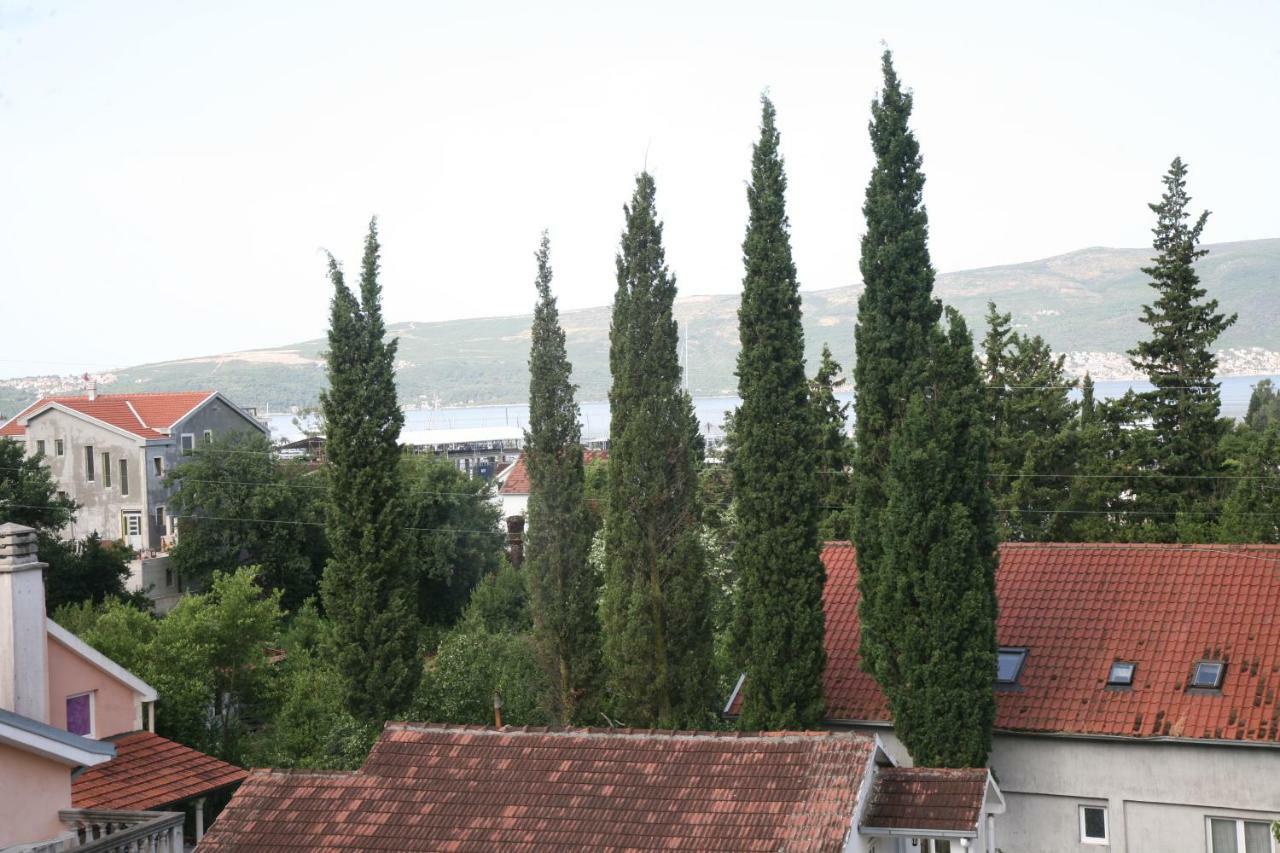 Apartments Mira Tivat Zewnętrze zdjęcie
