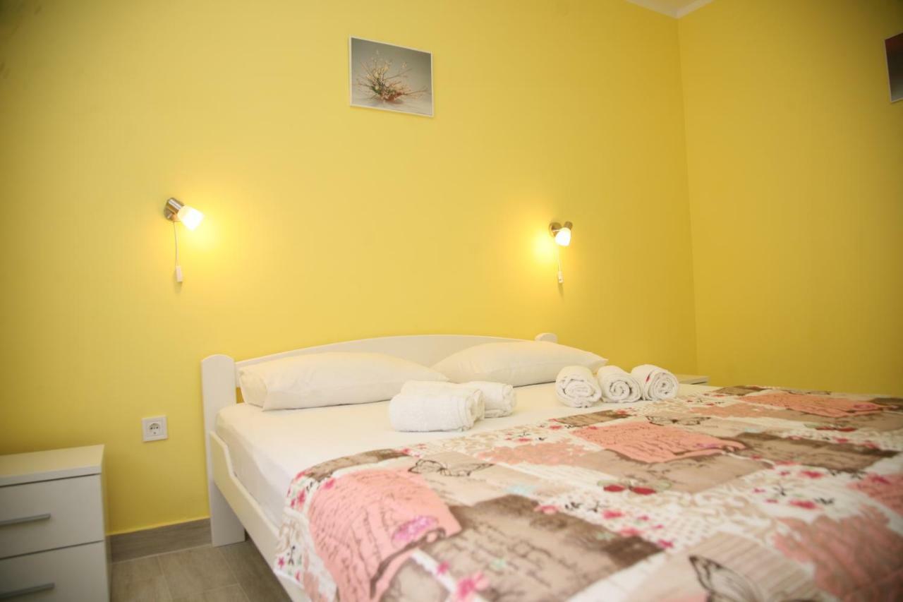 Apartments Mira Tivat Zewnętrze zdjęcie