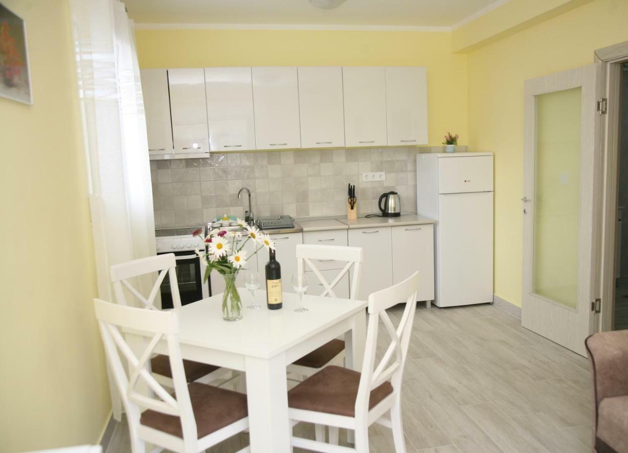 Apartments Mira Tivat Zewnętrze zdjęcie