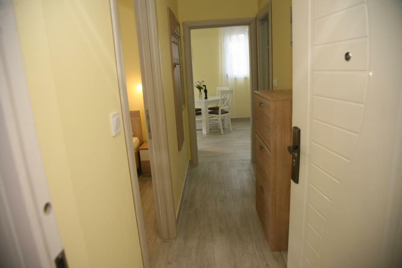 Apartments Mira Tivat Zewnętrze zdjęcie
